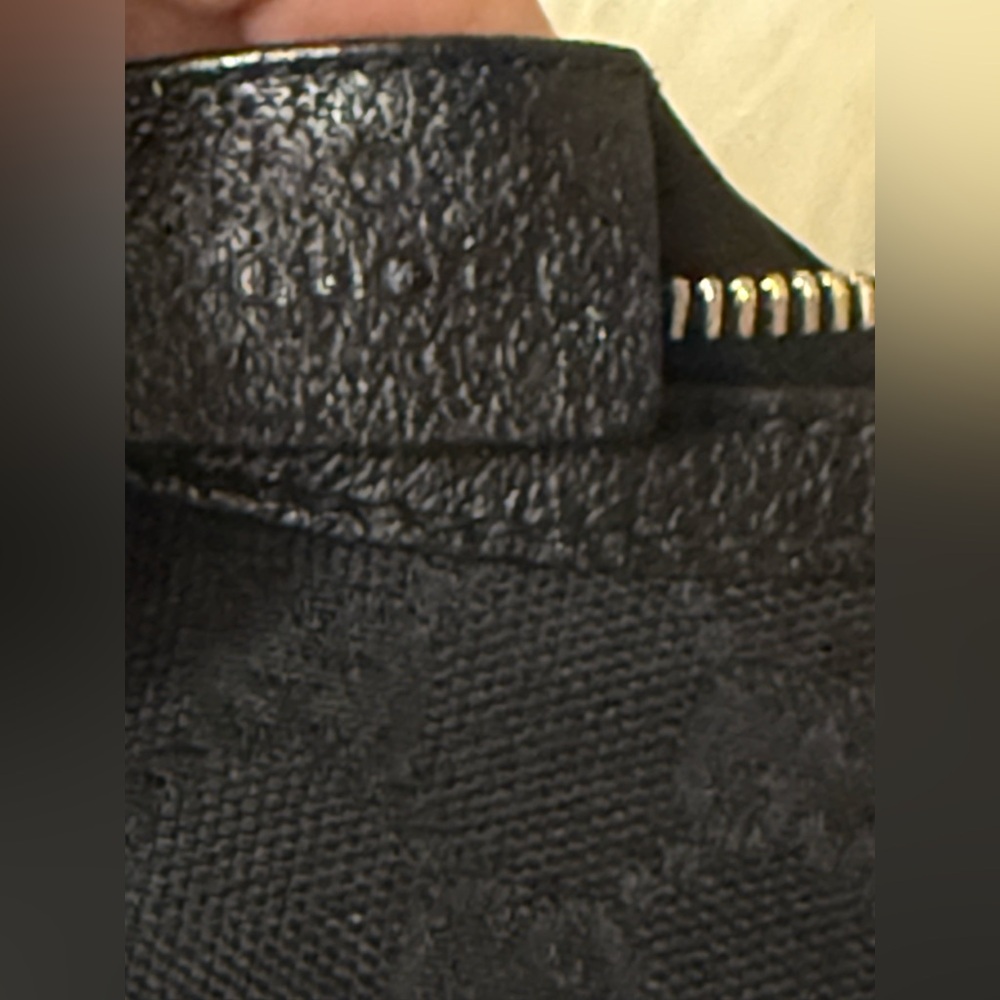 Gucci Black Monogram Shoulder Bag - Picture 15 of 16